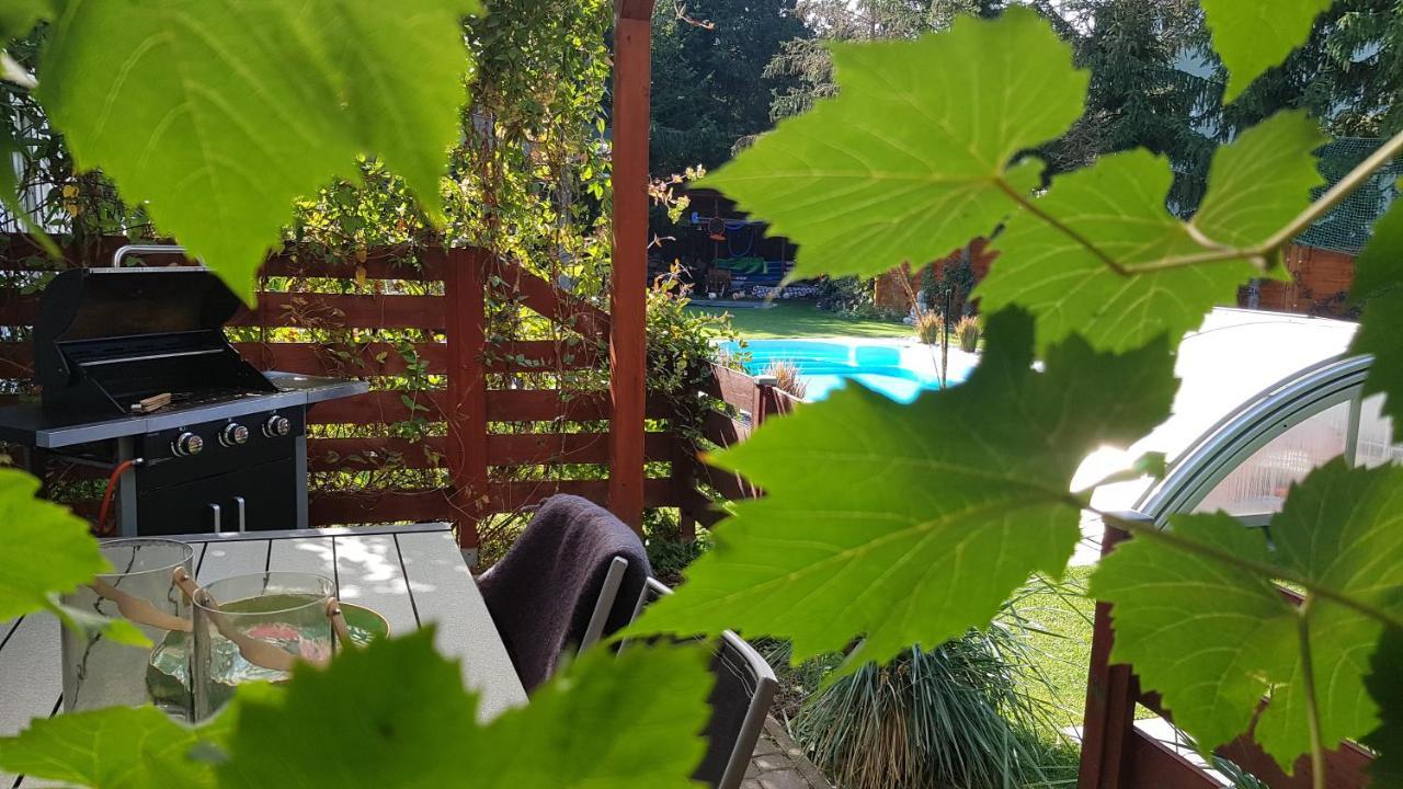 Pool & Lake Holiday Home Марклеберг Екстериор снимка