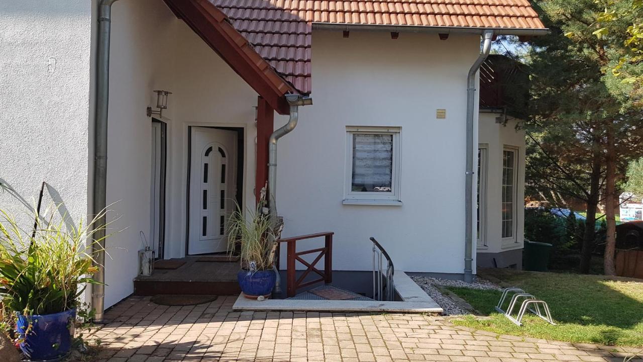 Pool & Lake Holiday Home Марклеберг Екстериор снимка