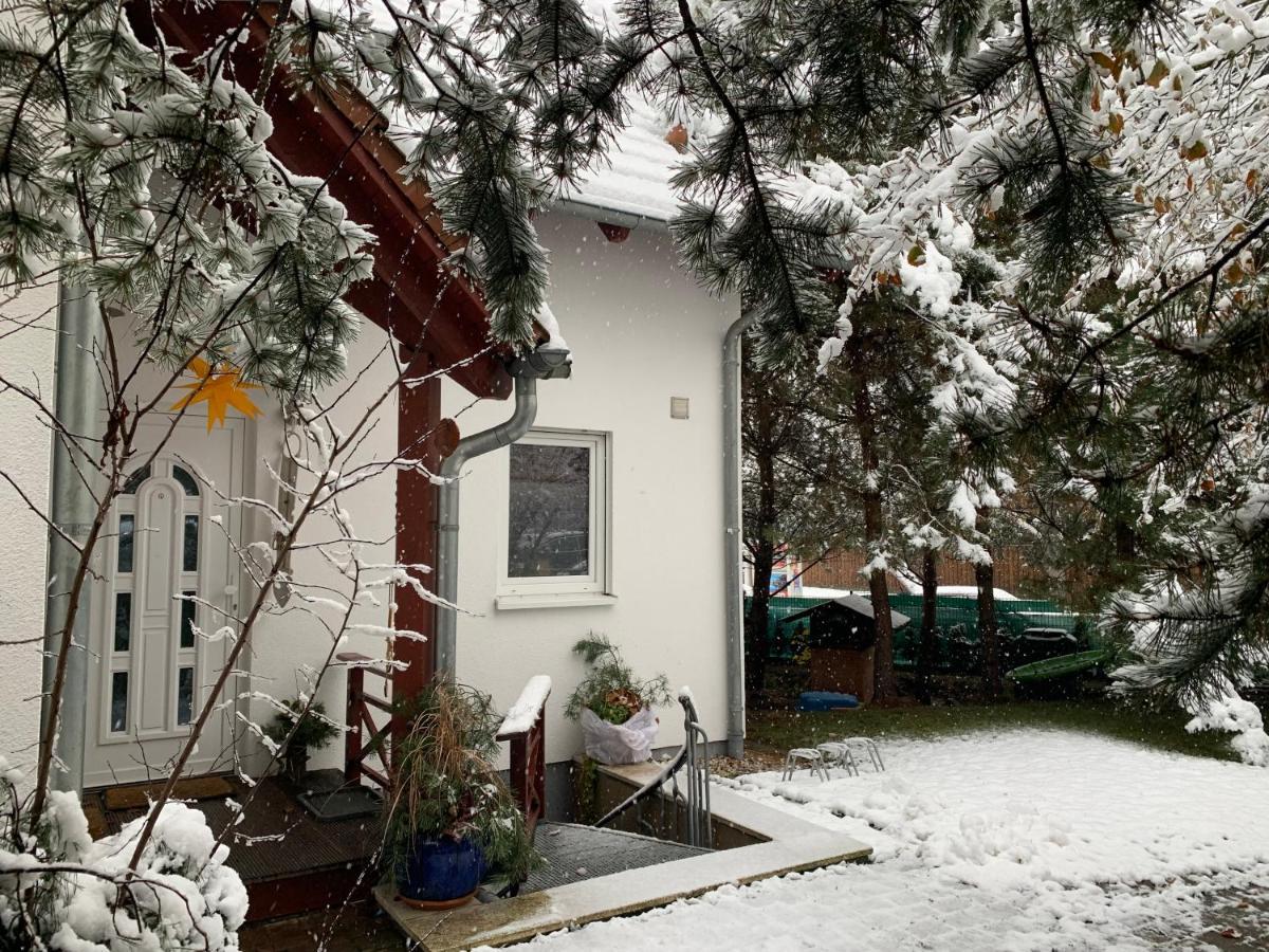 Pool & Lake Holiday Home Марклеберг Екстериор снимка