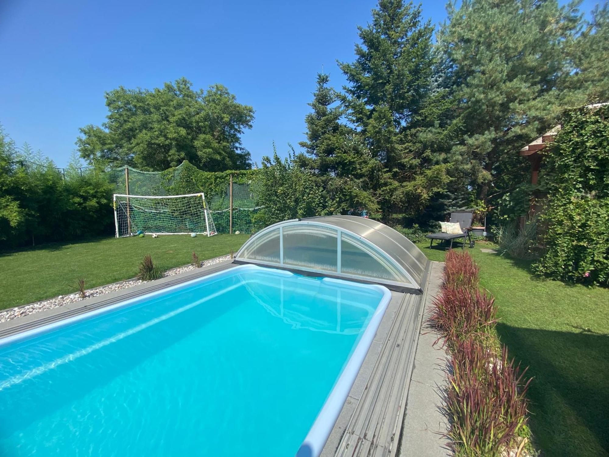 Pool & Lake Holiday Home Марклеберг Екстериор снимка